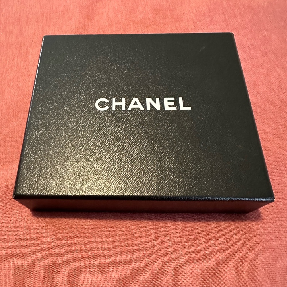 CHANEL Beige Leather wallet - Picture 11 of 13